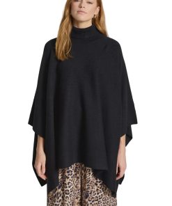 Samira Poncho / ONESIZE