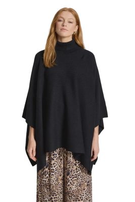 Samira Poncho / ONESIZE